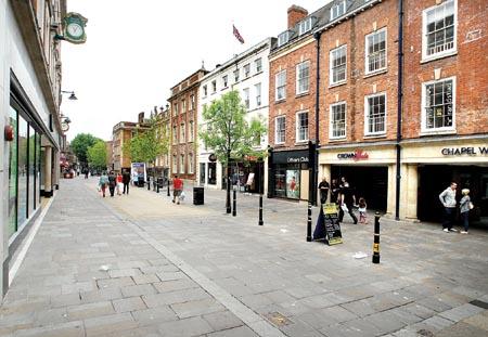 Worcester High Street quiet for Royal Wedding (17263402)