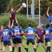 Action at the line-out between Evesham U16s and Leamington. Picture: Andy Moore