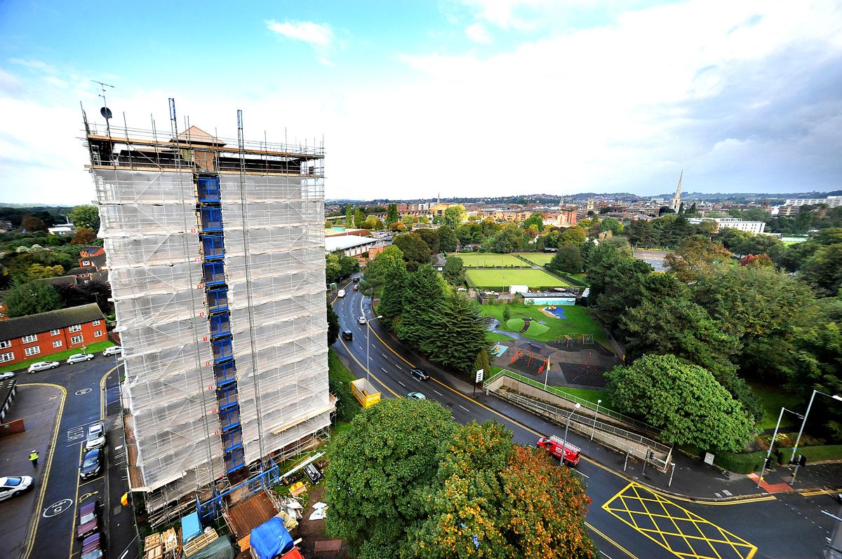 Images taken from the top of flats in St John's, Worcester, which are currently being renovated. Code: 4113427701