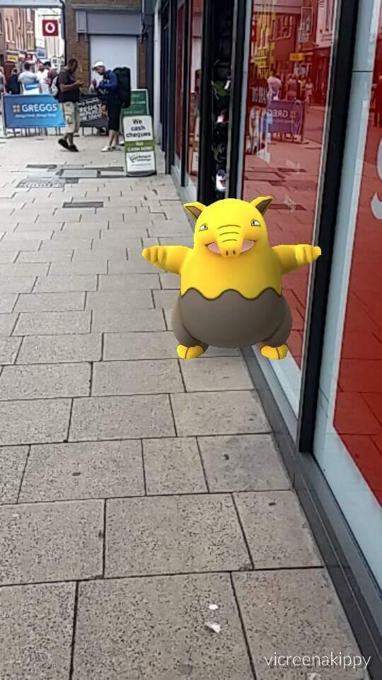 A spot of window shopping in The Shambles for Drowzee
