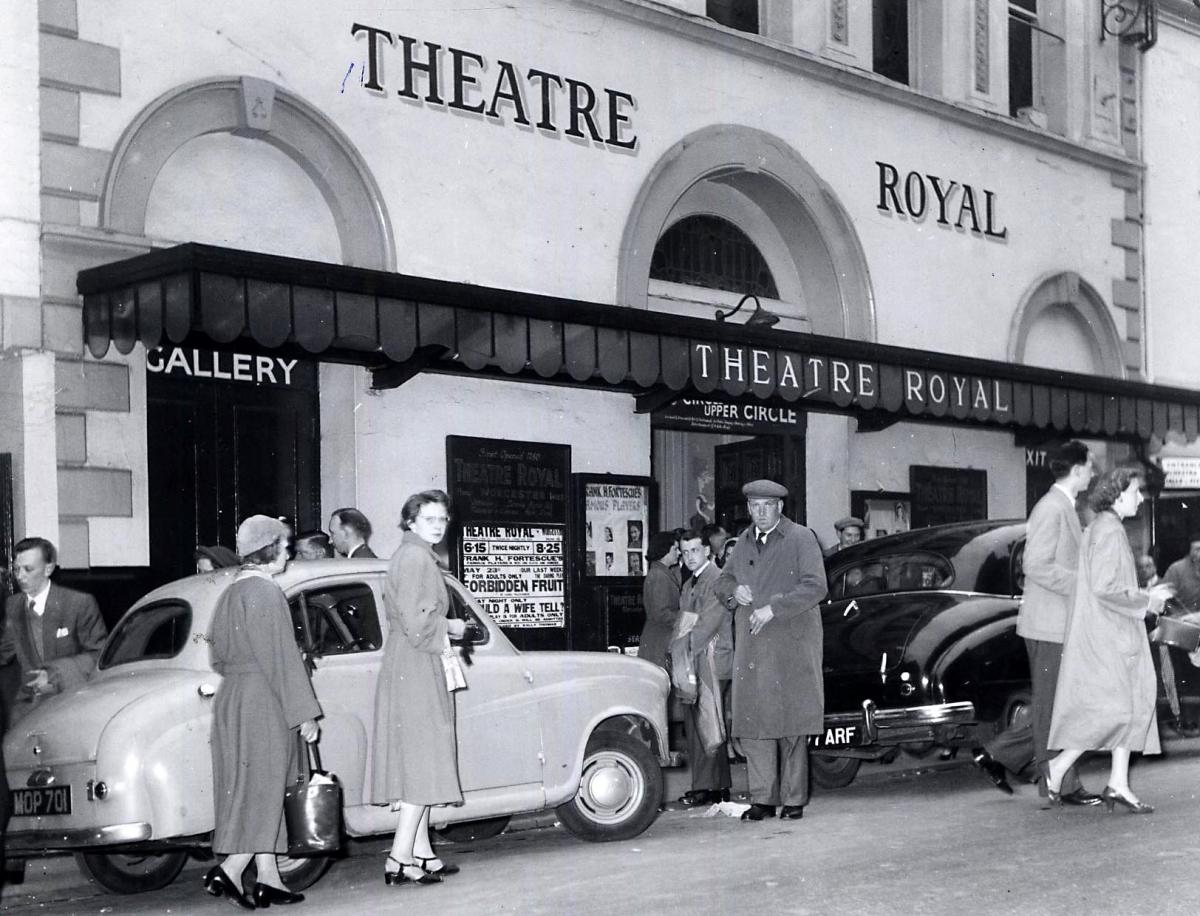 Vanished Worcester. The audience leaving the last ever performance at the Theatre Royal, Worcester, in 1955. Picture by Michael Dowty
