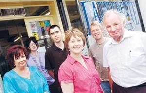 HELP: Upton-upon-Severn traders who support the campaign Julie-Ann Cranton, Angie Alison, Simon Alderson, Brenda Till and Clive Hewlett with Peter Webb from the Tourism and Trade Association. (27255401)