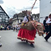 ATMOSPHERE: Upton Folk Festival procession