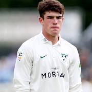 Worcestershire and Kent held a moment's silence and a minute's applause ahead of the first day's play at Canterbury
