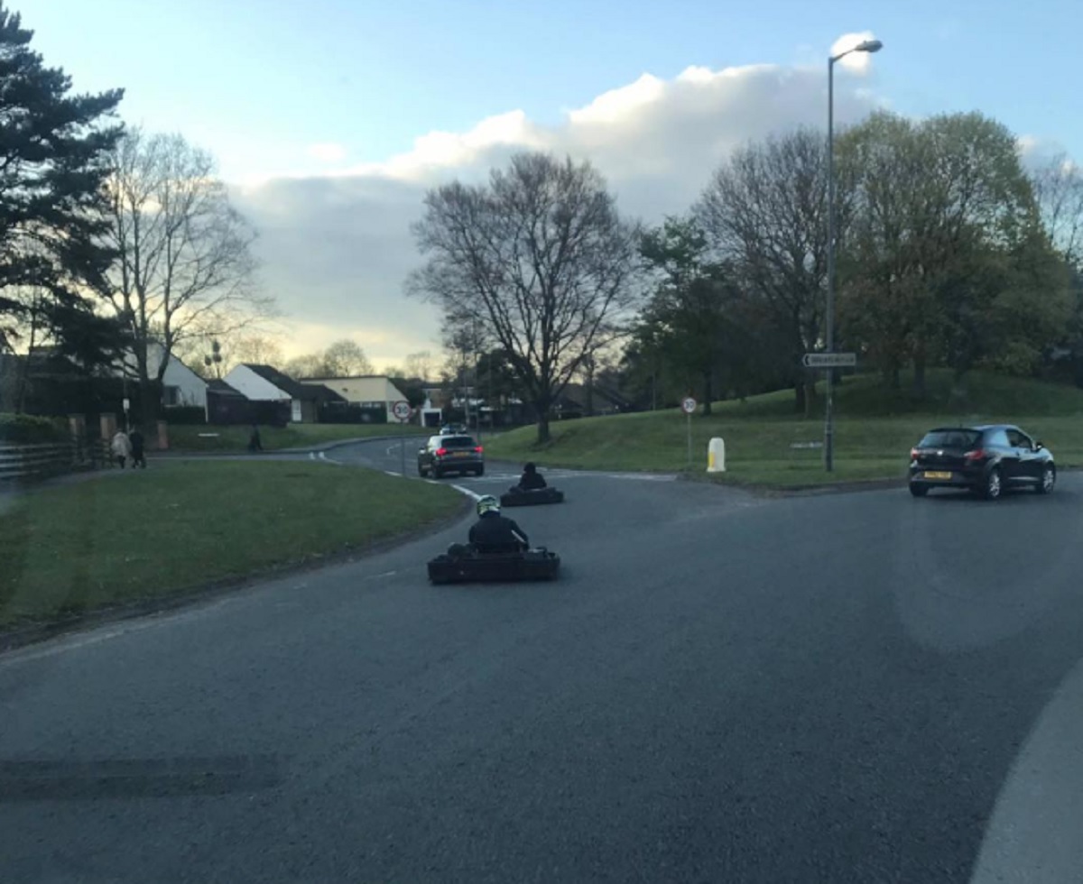 Photo of Polícia varuje, že „skutočný život Mario Kart“ nie je v Droitwichi vtipom