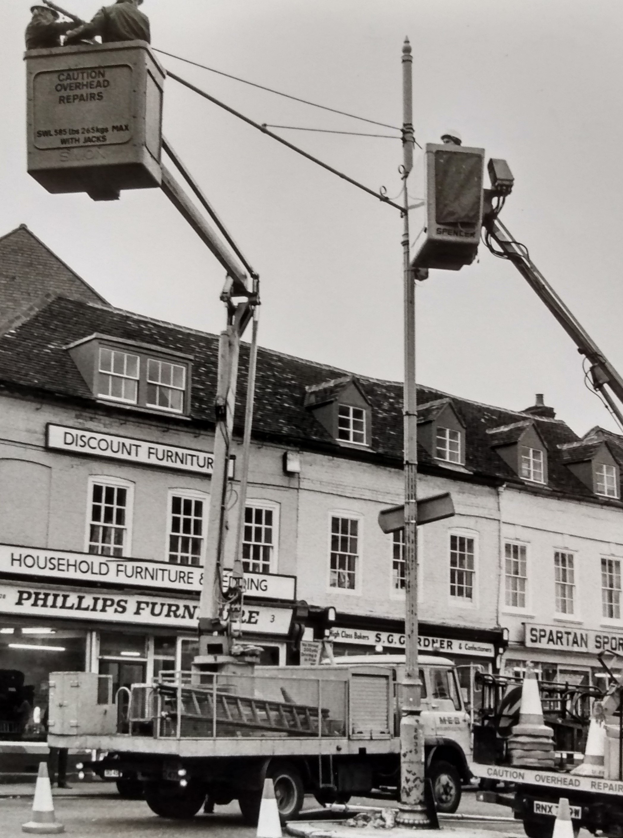 It’s December 1983 and the cast-iron lamppost in the Cornmarket is being removed to make way “for traffic improvements”