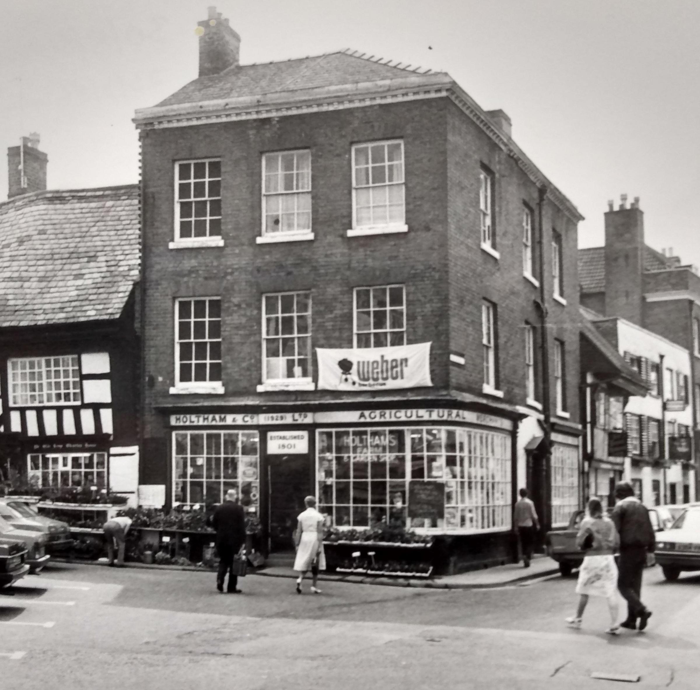 Holtham’s shop in the black-and-white timbered building was a familiar feature for many years. This picture was taken in 1984