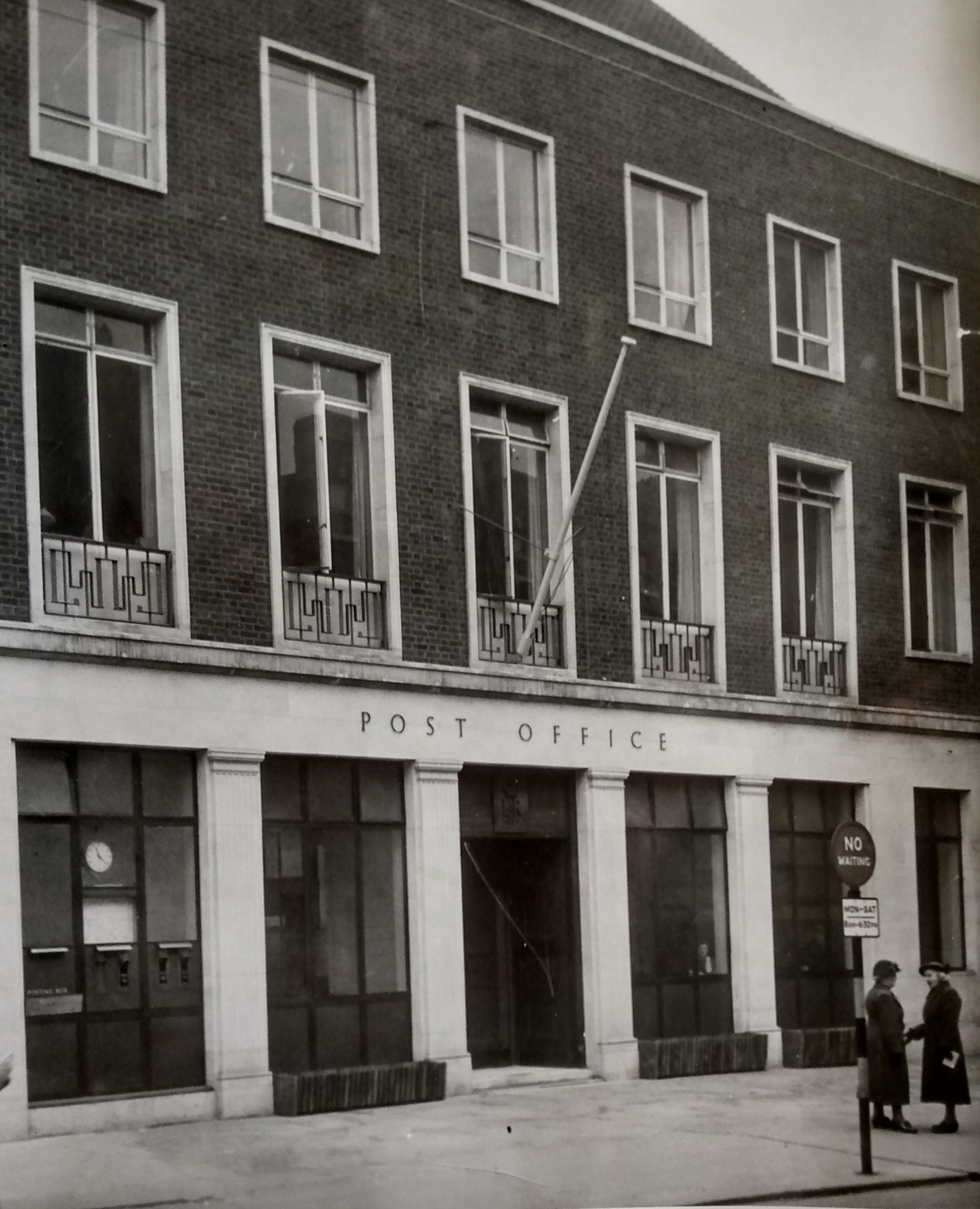 The central post office in Foregate Street shortly after its opening