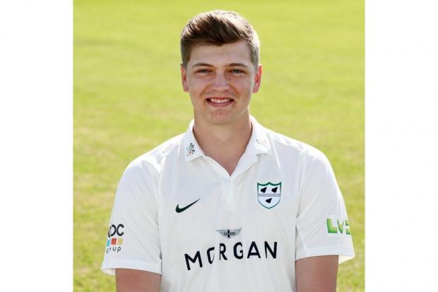 Mitchell Stanley has signed his first professional deal with Worcestershire CCC.