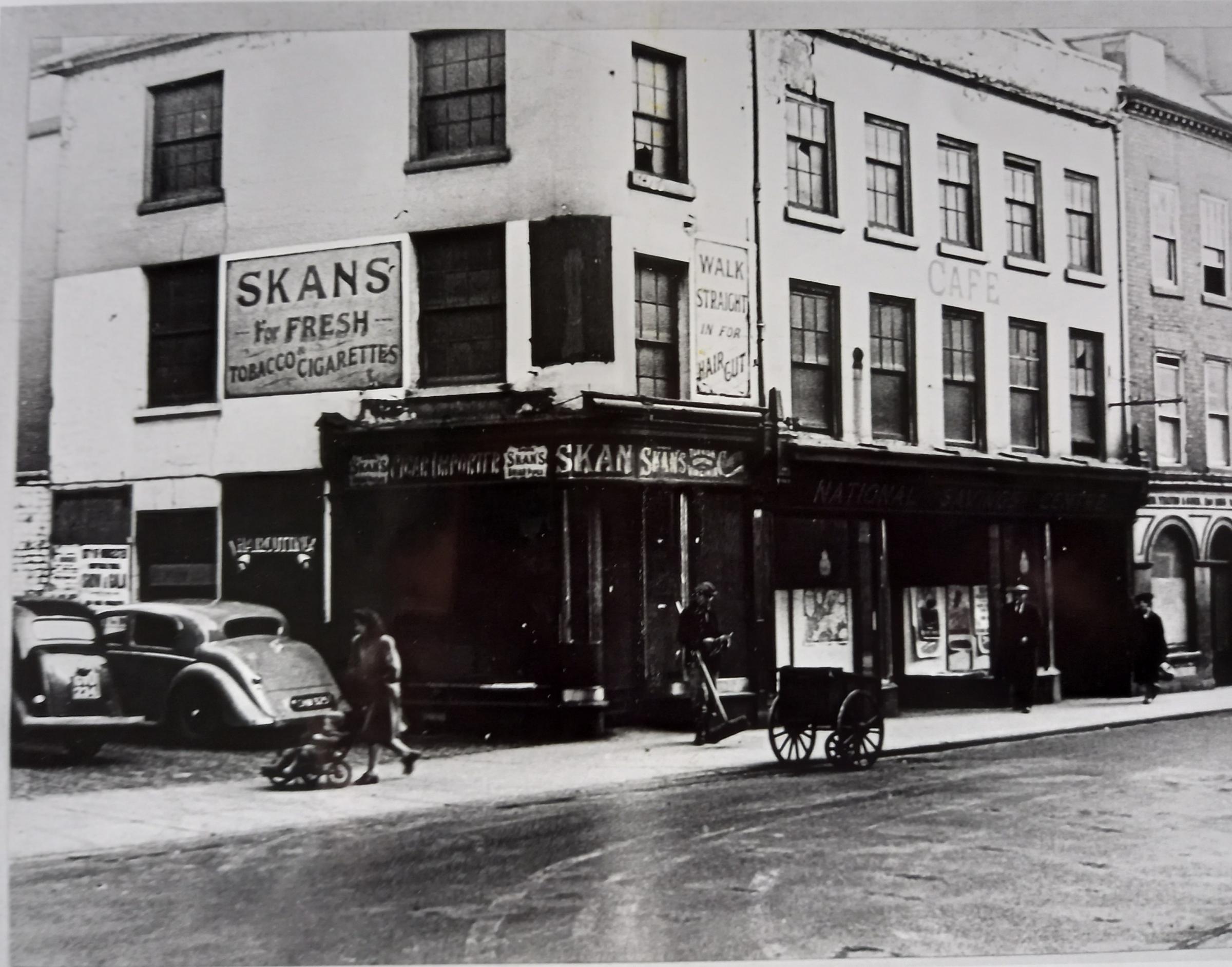 Skan’s original premises in Foregate Street, opposite the Star Hotel. The tobacconists and hairdressers then moved to the top of Broad Street to take over a former post office