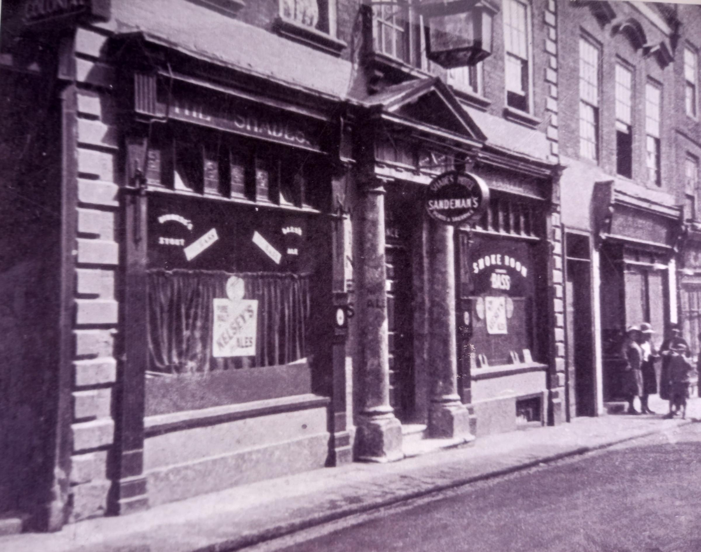 The Shades Tavern in Mealcheapen Street. The property was the original home of Worcester Post Office
