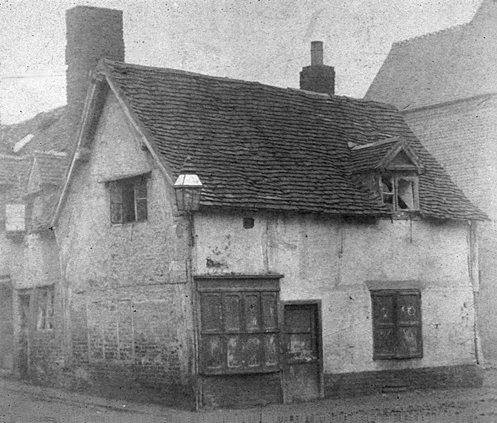 A rather rickety old house in Severn Street in Victorian times. Image courtesy CFOW