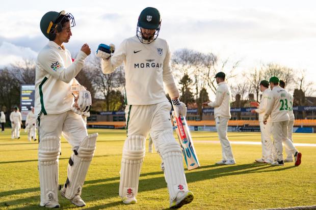 Brett D'Oliveira and Ed Barnard combined for 50 on the opening day of the County Championship at Leicestershire. Picture: Twitter/@WorcsCCC