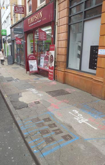 Worcester News: SHABBY: The pavement before the improvements. Photo:@WorcsTravel 