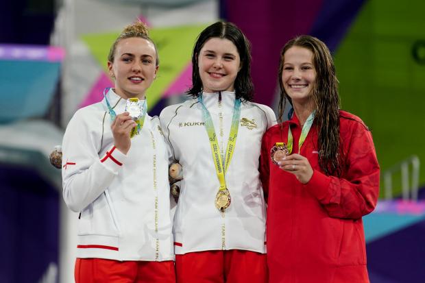 Worcester News: England’s Andrea Spendolini Sirieix (centre) with her Gold Medal, England’s Lois Toulson with her Silver Medal (left) and Canada’s Caeli McKay with her Bronze Medal after the Women’s 10m Platform Final at Sandwell Aquatics Centre on day seven of the 2022 Commonwealth Games. Credit: PA