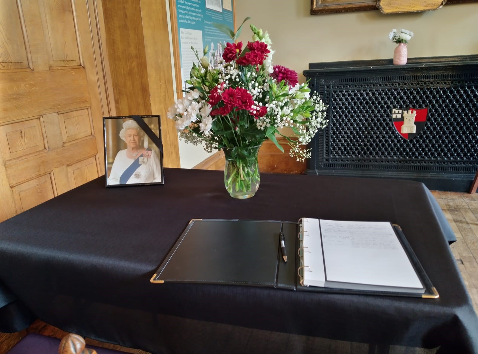 Here's where you can sign books of condolence in Worcester in honour of the Queen - Vimarsana News