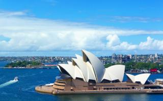 Flights to Australia from Birmingham Airport as tourism reopens (Canva)