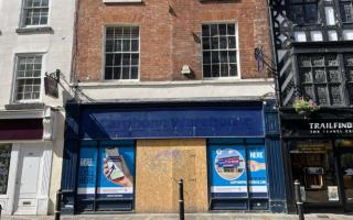 Holland & Barrett will be opening a store in the former Carphone Warehouse building.